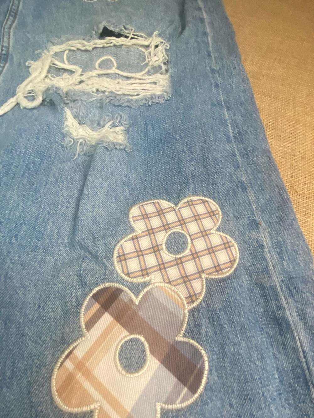 Urban Outfitters BDG Skater Baggy Patchwork Flower Distressed Jeans - Picture 5 of 15